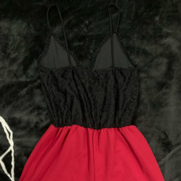 Black&Red lace Romper - Picture 2 of 3